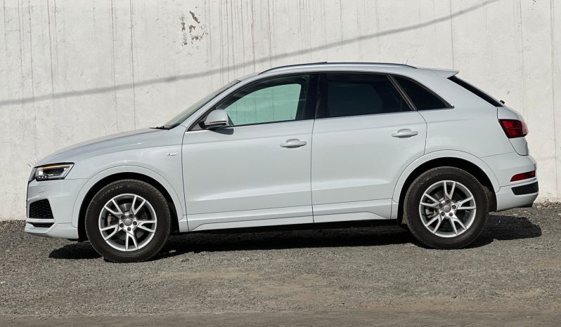 
								Audi Q3 TFSI full									