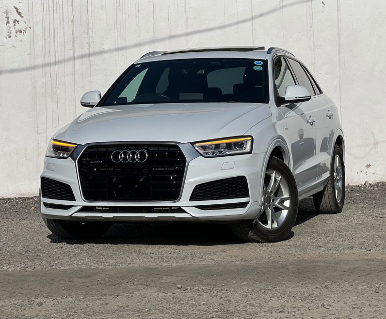 
								Audi Q3 TFSI full									