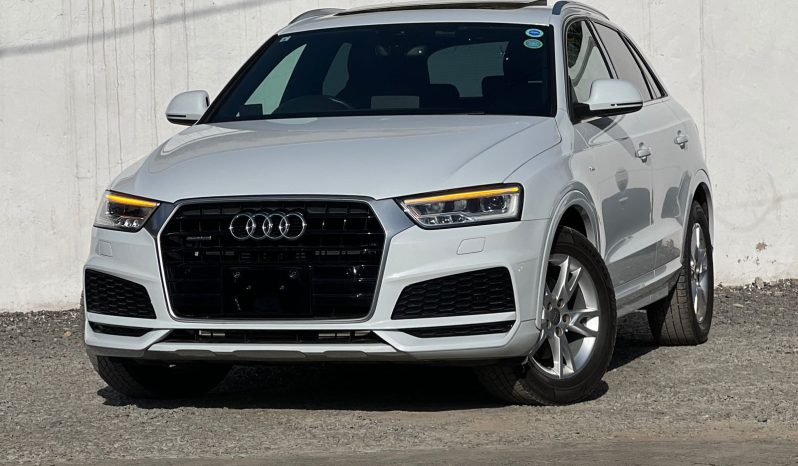
								Audi Q3 TFSI full									