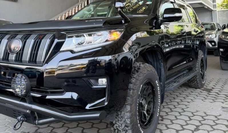
								TOYOTA LAND CRUISER PRADO full									