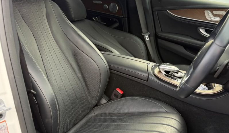 
								Mercedes Benz E450 full									