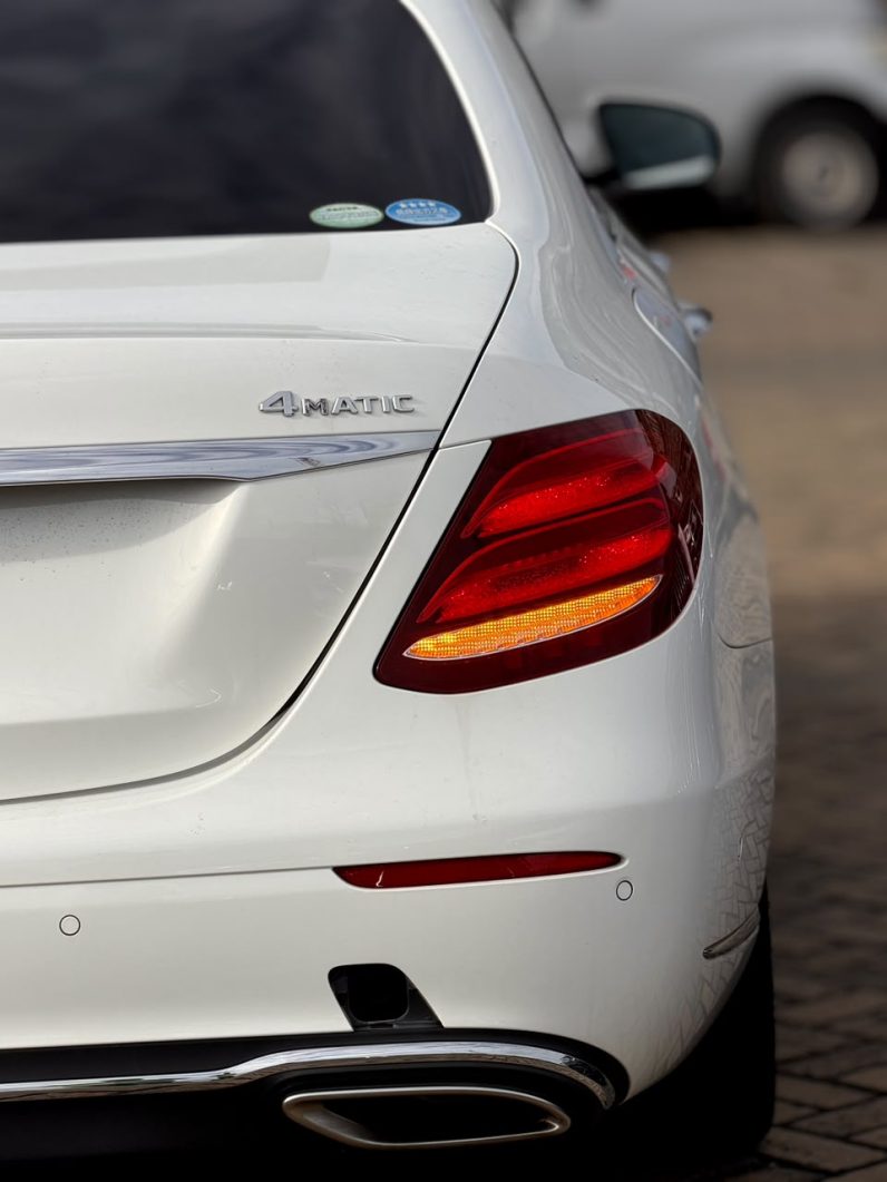 
								Mercedes Benz E450 full									