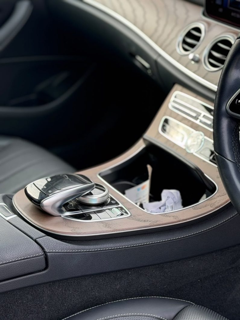 
								Mercedes Benz E450 full									