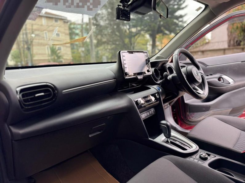 
								TOYOTA YARIS full									