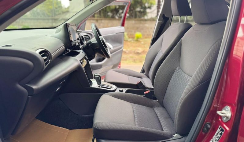 
								TOYOTA YARIS full									