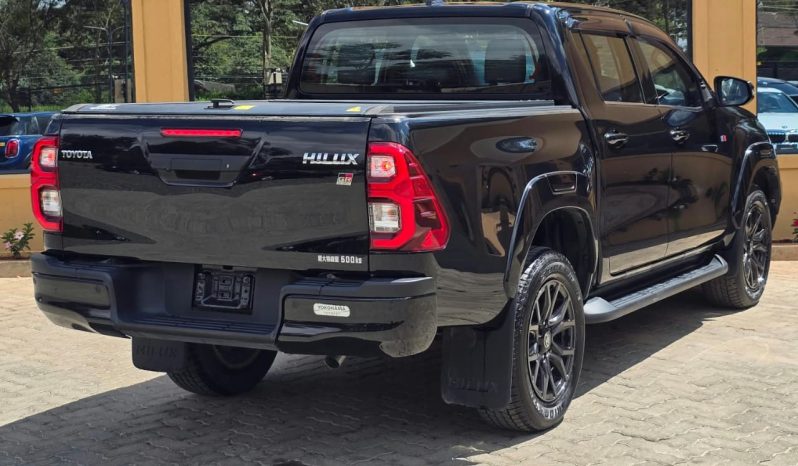 
								Toyota Hilux full									