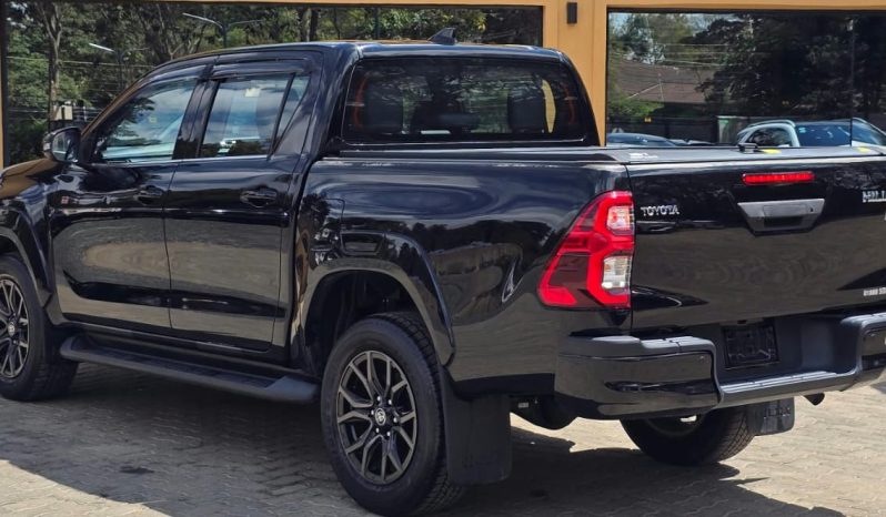 
								Toyota Hilux full									