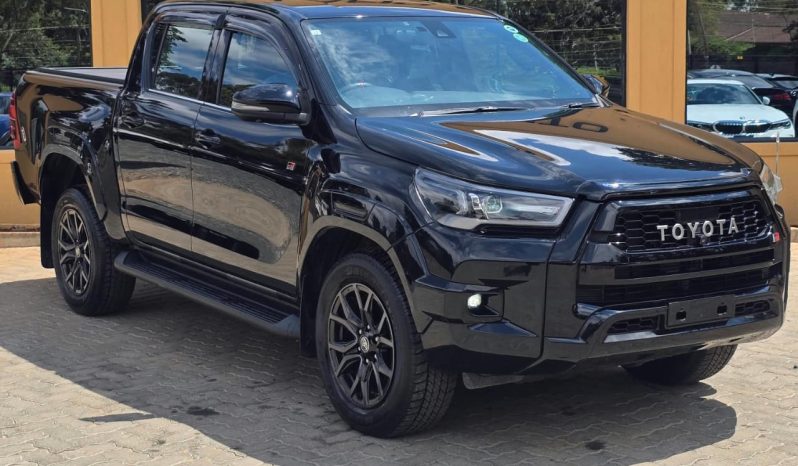 
								Toyota Hilux full									