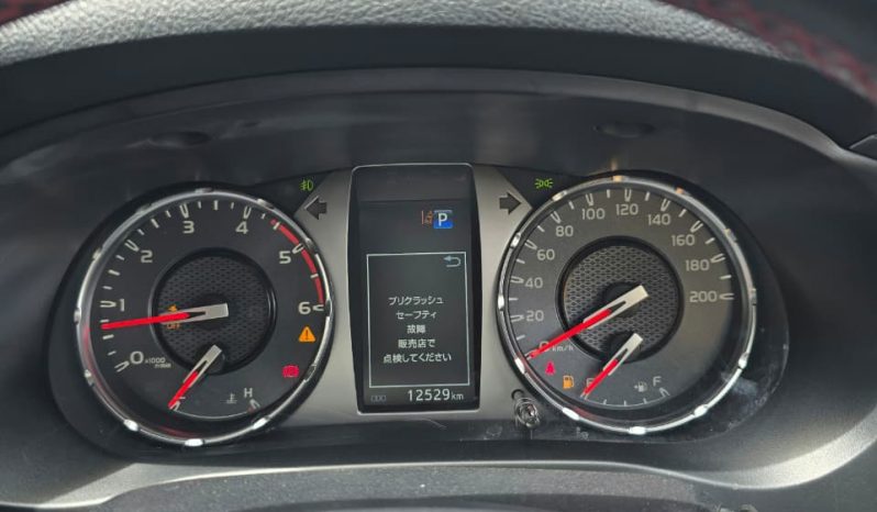 
								Toyota Hilux full									