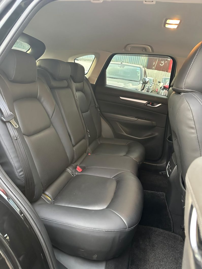 
								MAZDA CX5 full									