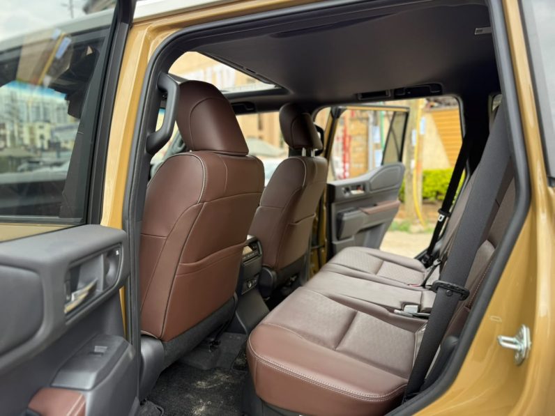 
								Toyota Land cruiser Prado J250 full									