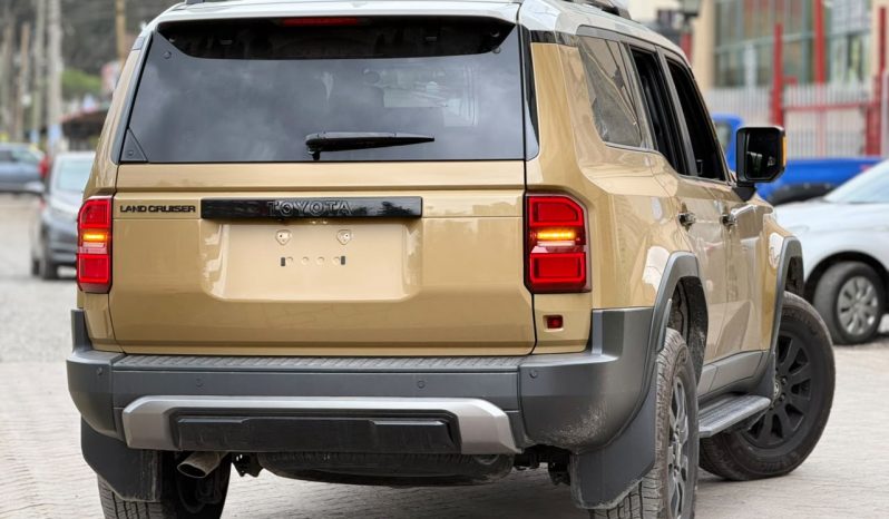 
								Toyota Land cruiser Prado J250 full									
