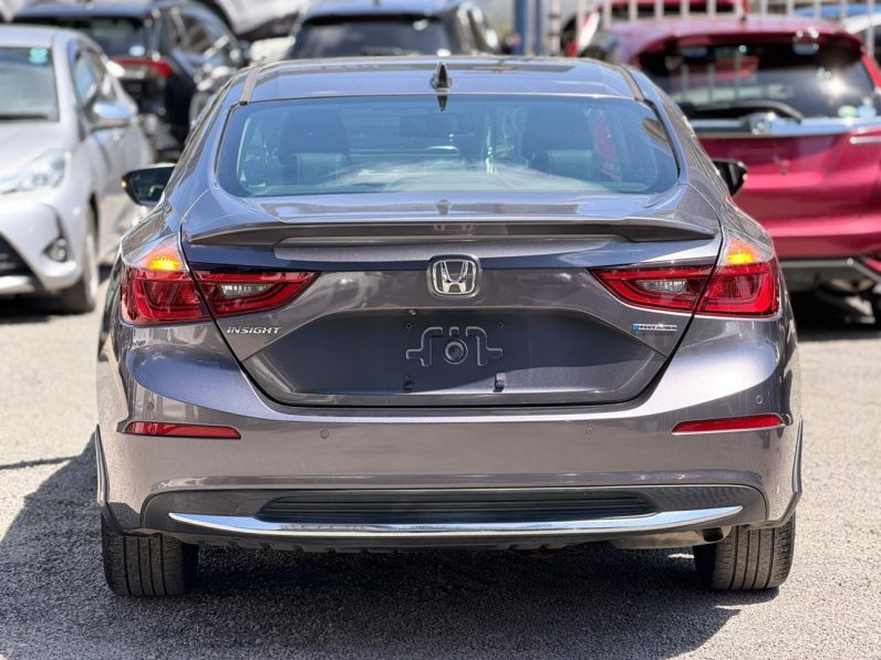 
								Honda Insight full									