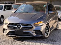 Mercedes-Benz B180