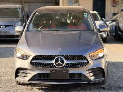 Mercedes-Benz B180