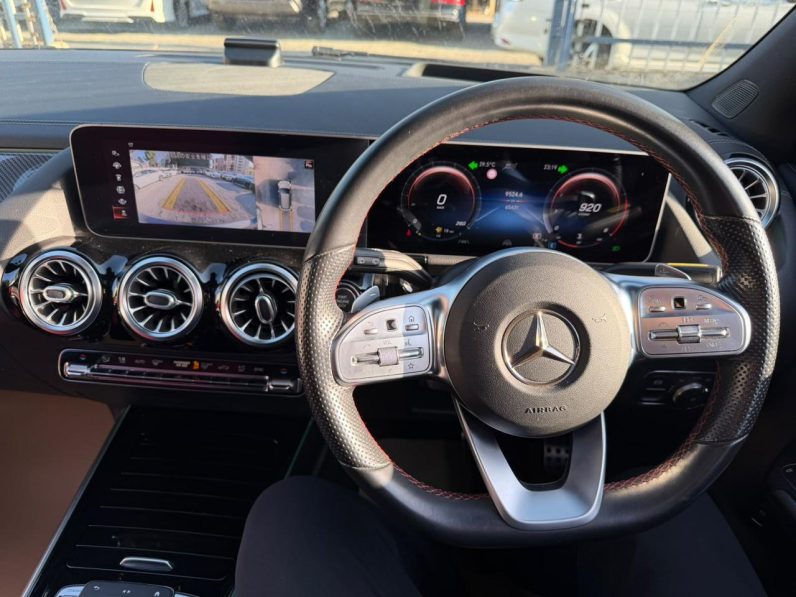
								Mercedes-Benz B180 full									