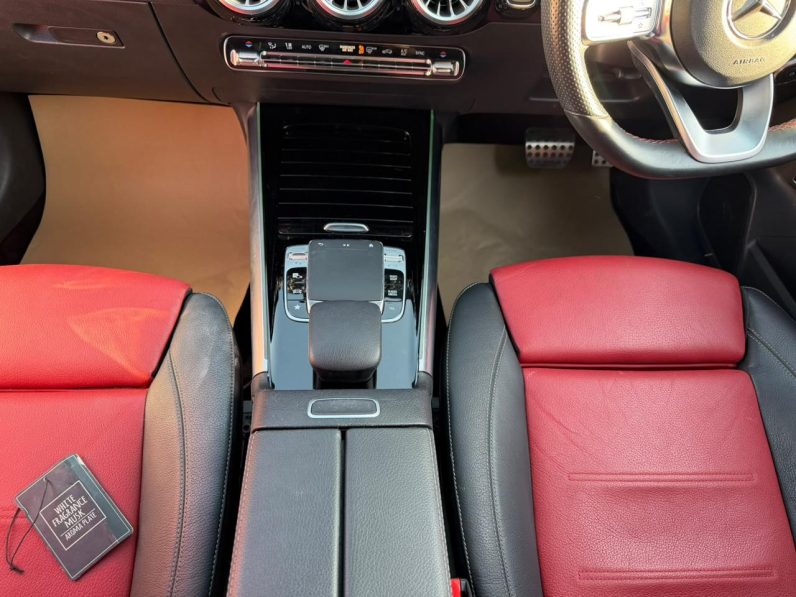 
								Mercedes-Benz B180 full									
