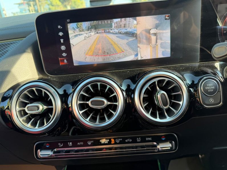
								Mercedes-Benz B180 full									