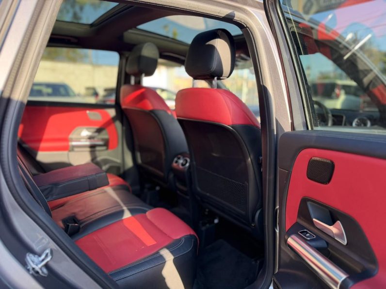 
								Mercedes-Benz B180 full									