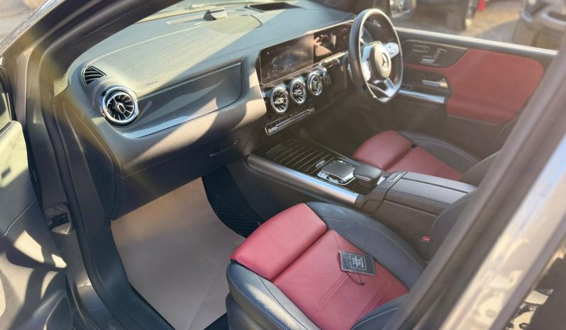 
								Mercedes-Benz B180 full									