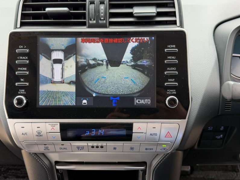 
								TOYOTA LAND CRUISER PRADO TXL full									