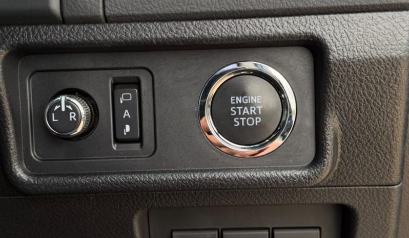 
								TOYOTA LAND CRUISER PRADO TXL full									