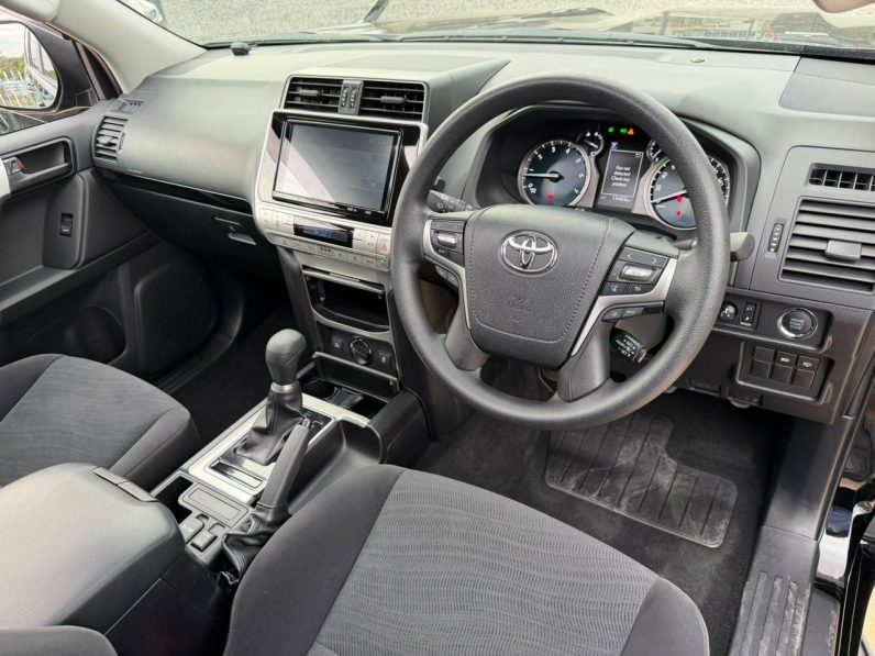 
								Toyota Landcruiser prado TXL full									