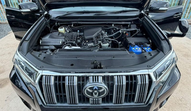 
								Toyota Landcruiser prado TXL full									