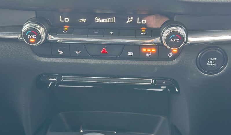 
								MAZDA CX-30 full									