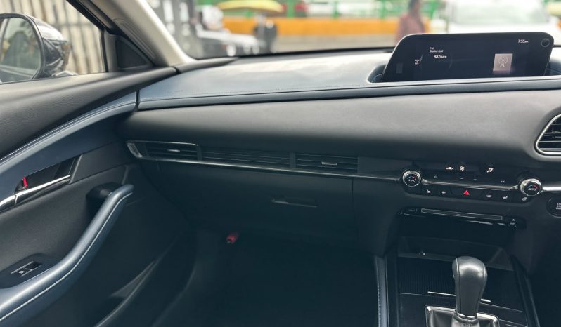 
								MAZDA CX-30 full									