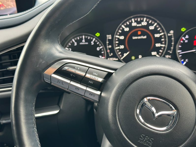 
								MAZDA CX-30 full									