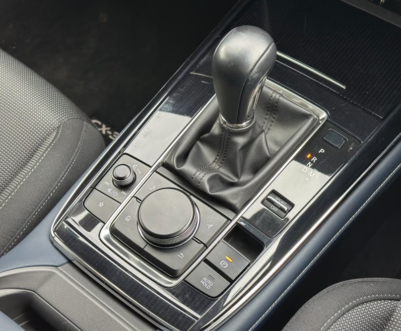 
								MAZDA CX-30 full									