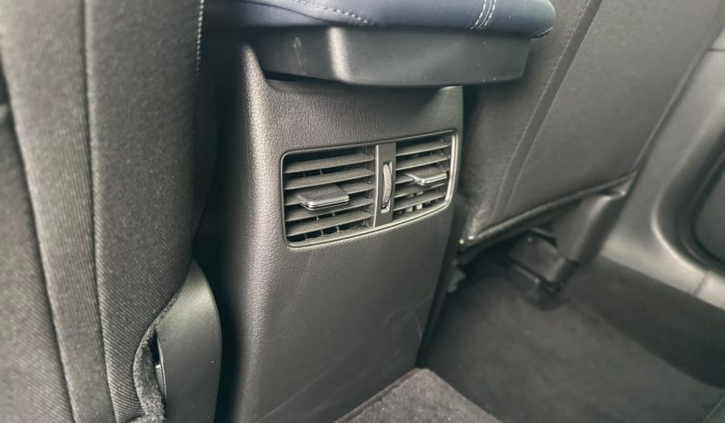 
								MAZDA CX-30 full									