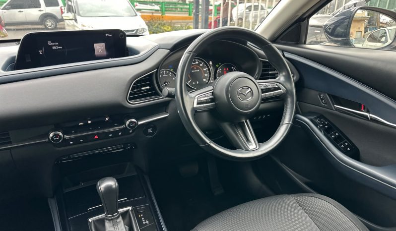 
								MAZDA CX-30 full									