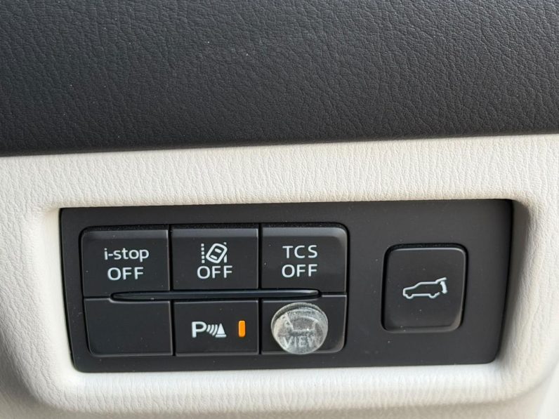 
								Mazda CX8 full									