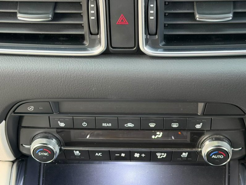 
								Mazda CX8 full									