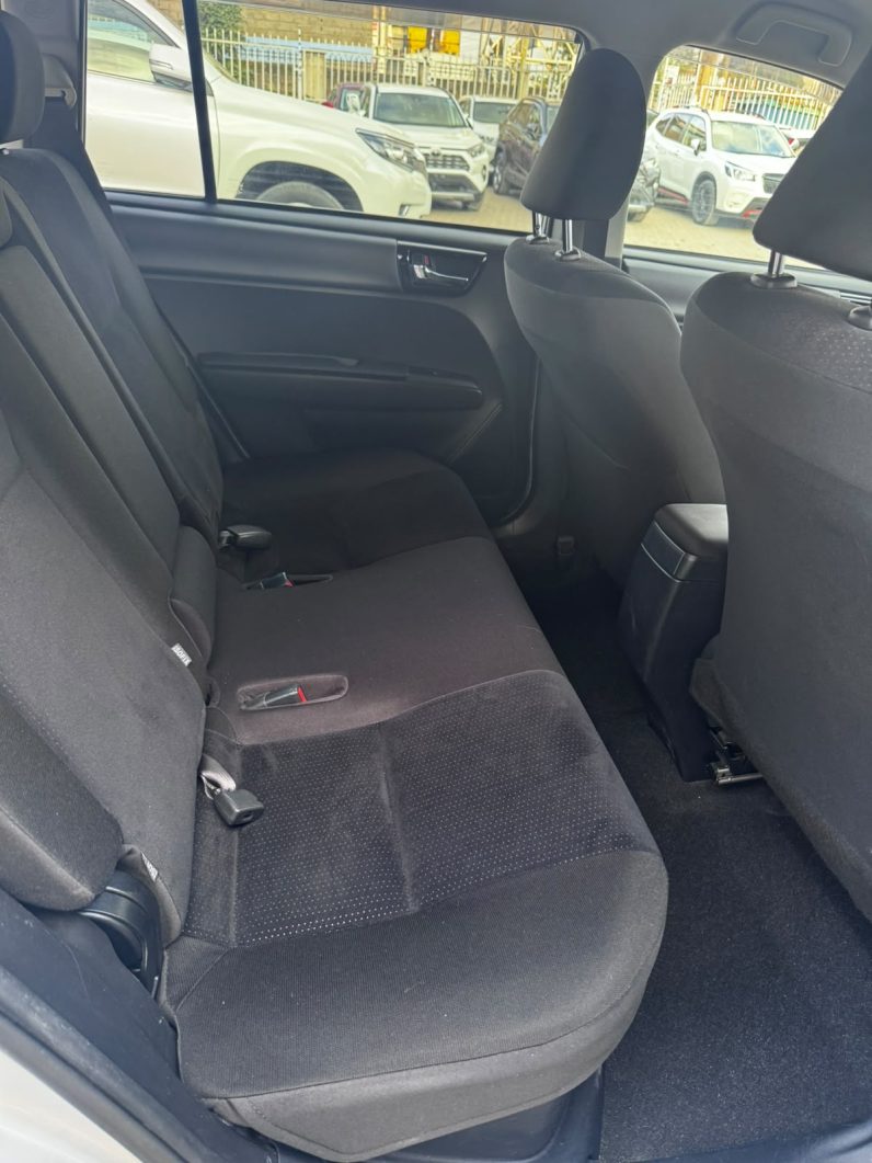 
								Toyota Fielder full									