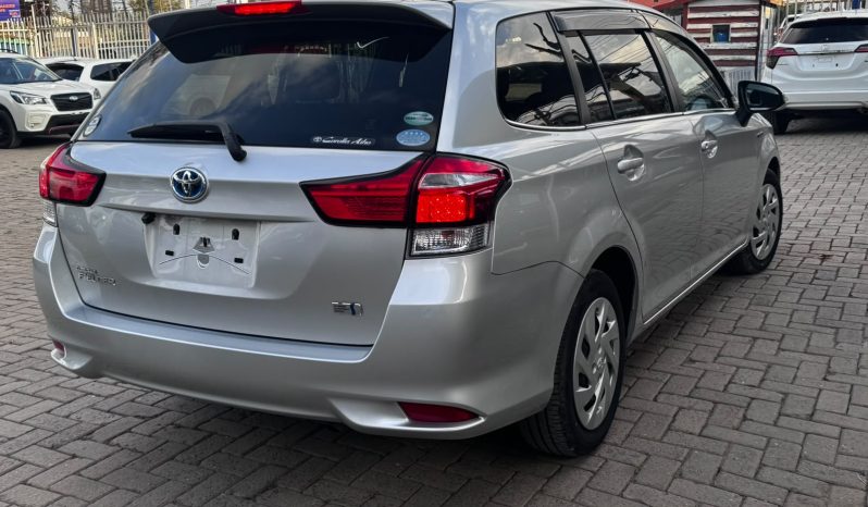 
								Toyota Fielder full									