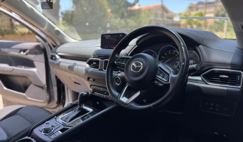 
								Mazda CX-5 full									