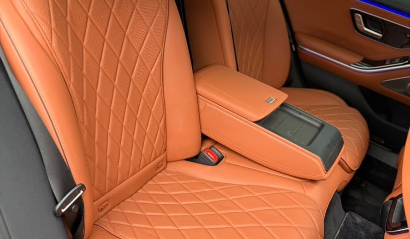 
								Mercedes Benz S500 full									