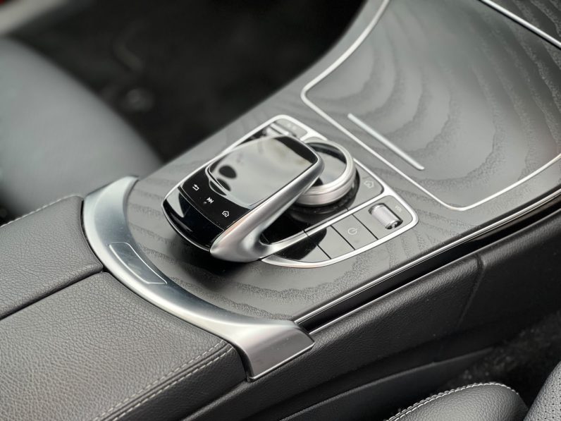 
								Mercedes Benz C200 full									