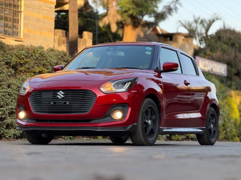 
								Suzuki Swift full									
