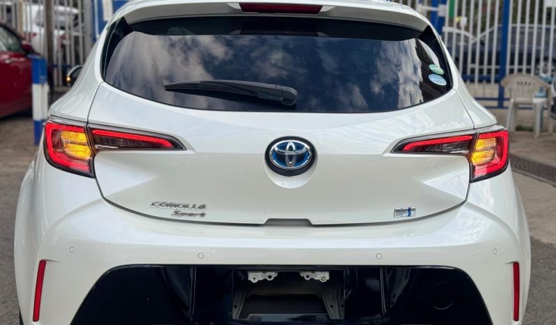 
								Toyota Corolla Sport full									
