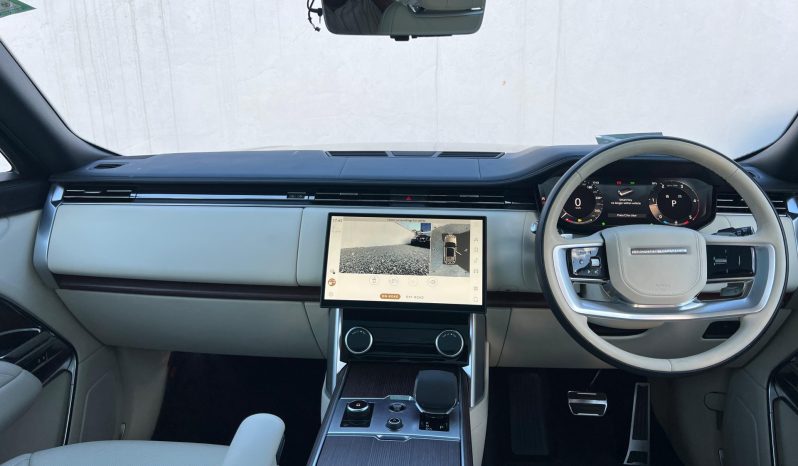 
								Range Rover Vogue D300 SWB full									