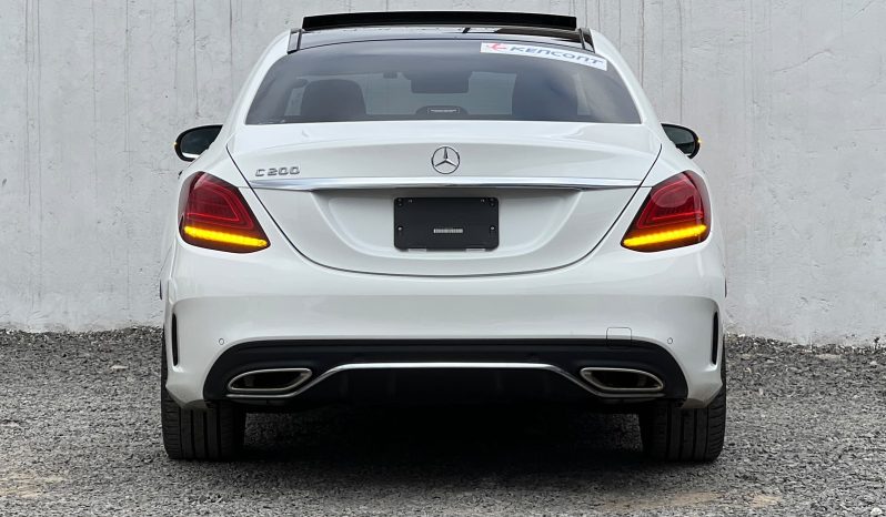 
								Mercedes Benz C200 full									