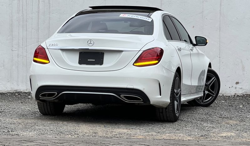 
								Mercedes Benz C200 full									