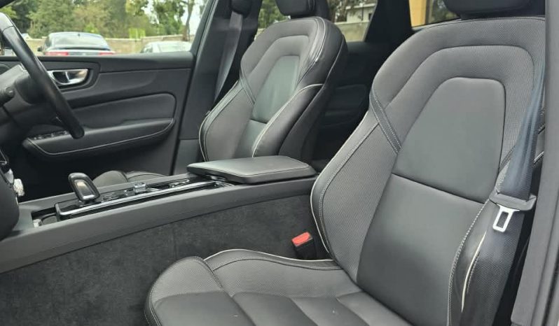 
								Volvo XC60 B6 full									