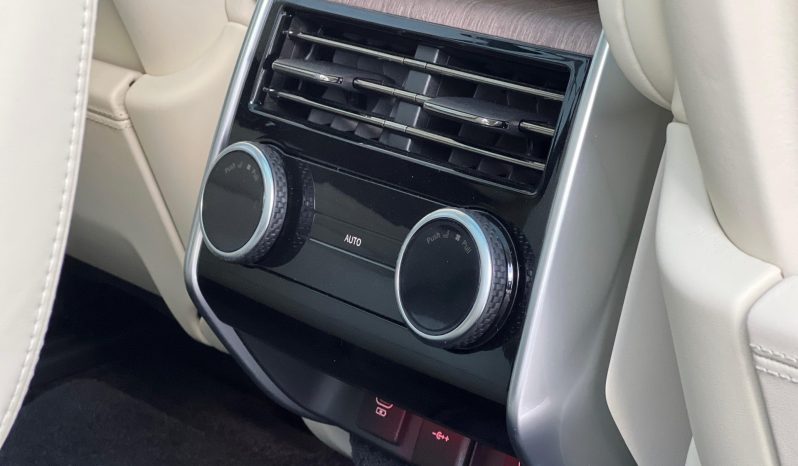 
								Range Rover Vogue D300 SWB full									