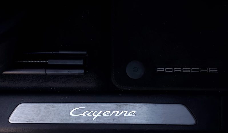 
								Porsche Cayenne full									