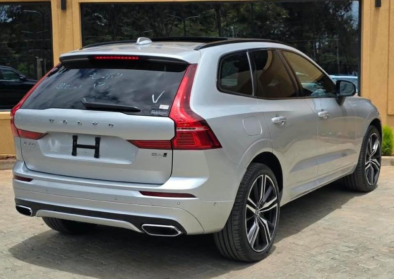 
								Volvo XC60 B6 full									
